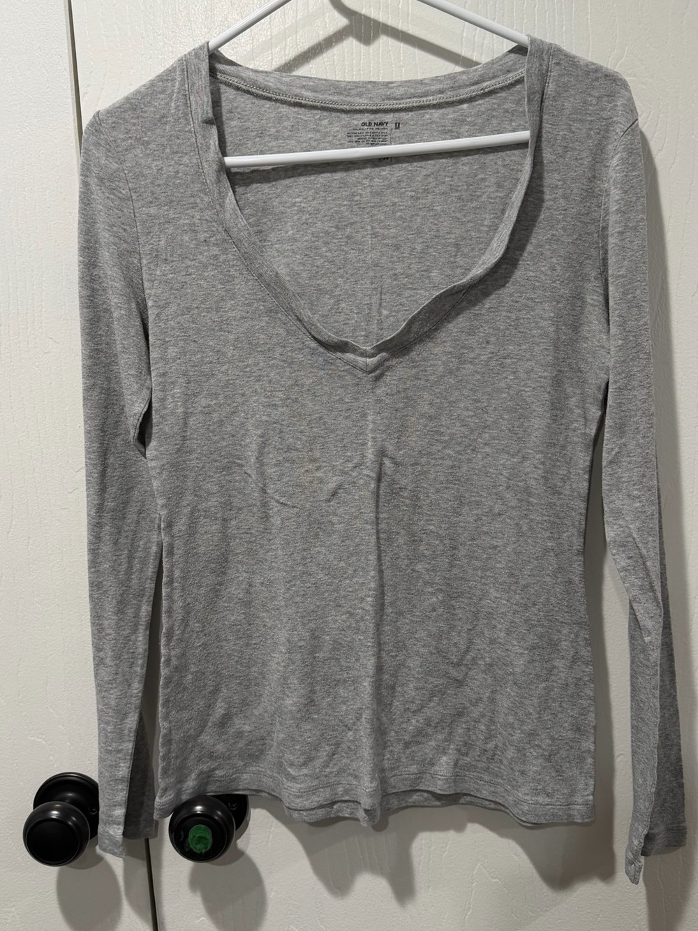 Old Navy Light Gray V-Neck Long Sleeve Tee